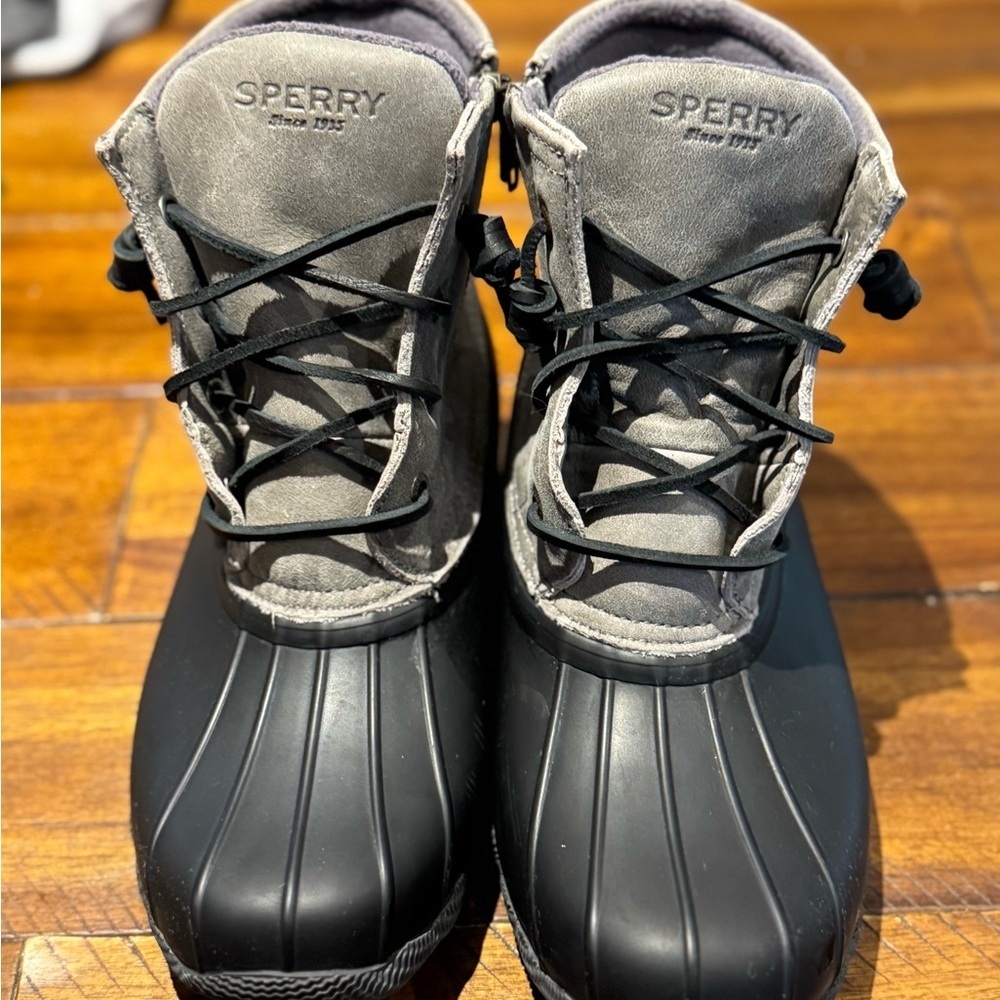 Women SPEERY Boots!